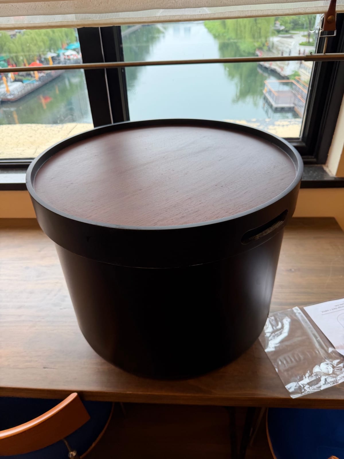 Cylindrical Storage Table · 实物图 · IMG_0624.HEIC