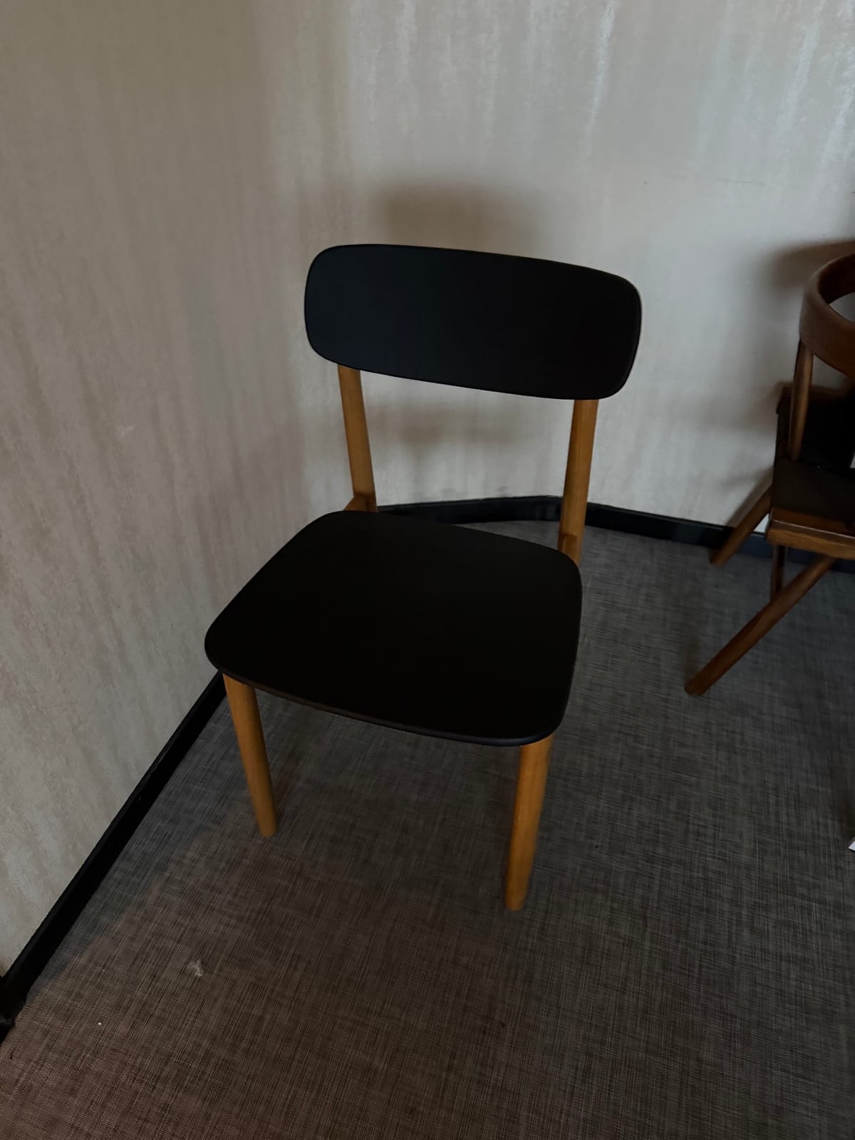Vitra / VENJAKOB · 实物图 · IMG_0628.HEIC